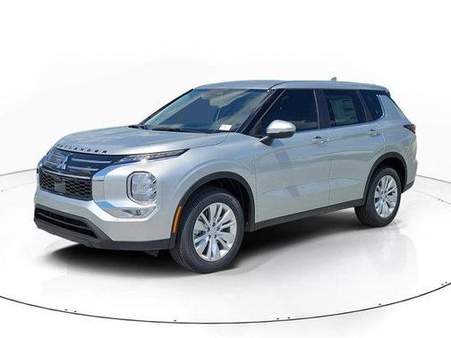 Alloy Silver 2026 Mitsubishi Outlander ES