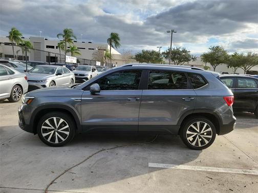 2022 Volkswagen Taos 1.5T SE