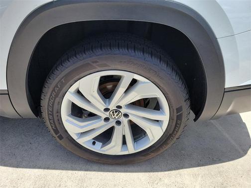 2023 Volkswagen Atlas 3.6L SE w/Technology
