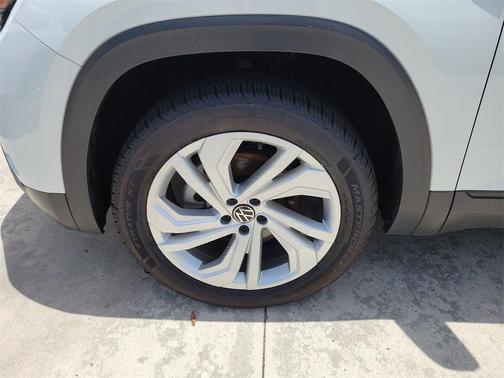 2023 Volkswagen Atlas 3.6L SE w/Technology
