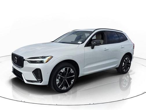Crystal White Metallic 2026 Volvo XC60 B5 Plus