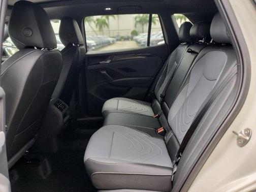 Sandstone 2026 Volkswagen Tiguan 2.0T SE R-Line Black