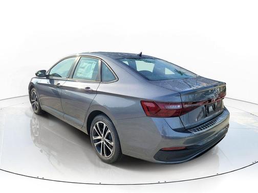 Platinum Gray Metallic 2026 Volkswagen Jetta 1.5T Sport