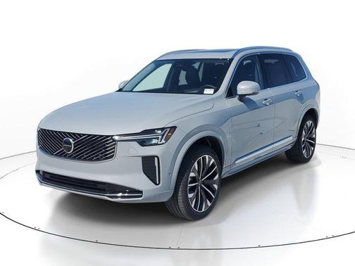 2025 Volvo XC90 B6 Ultra