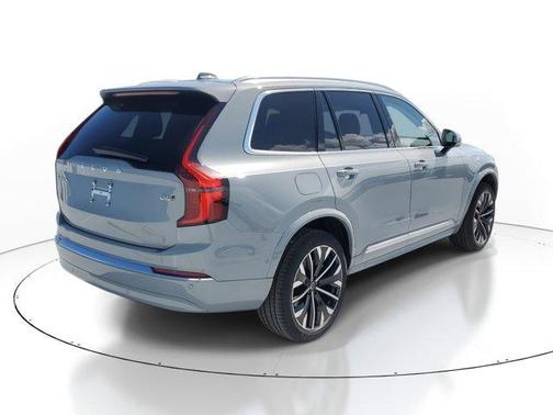 2025 Volvo XC90 B6 Ultra