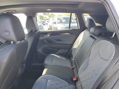 2026 Volkswagen Tiguan 2.0T SEL