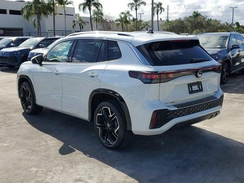 2026 Volkswagen Tiguan 2.0T SEL