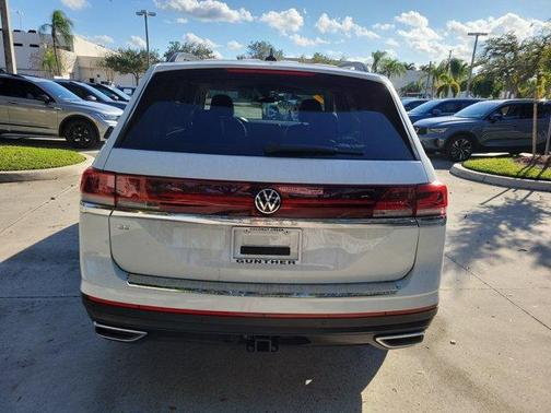 2024 Volkswagen Atlas 2.0T SE w/Technology