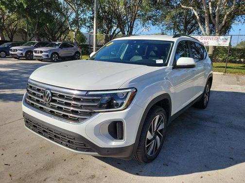 2024 Volkswagen Atlas 2.0T SE w/Technology