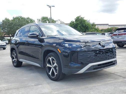 2025 Volkswagen Tiguan 2.0T SE