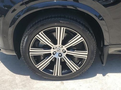 2024 Volvo XC90 Recharge Plug-In Hybrid T8 Ultimate Bright Theme 7-Seater