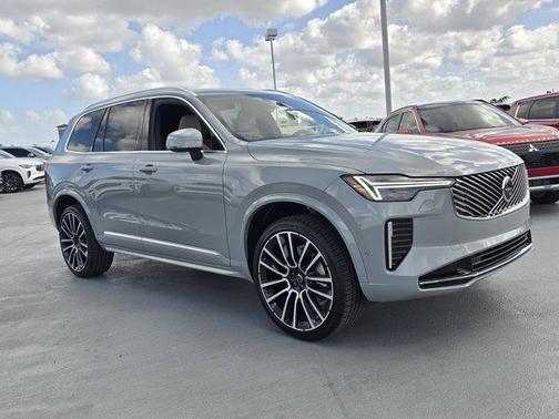 2025 Volvo XC90 B6 Plus 6-Seater