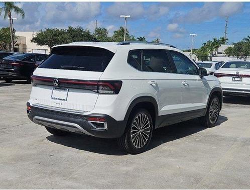 2025 Volkswagen Taos 1.5T SE