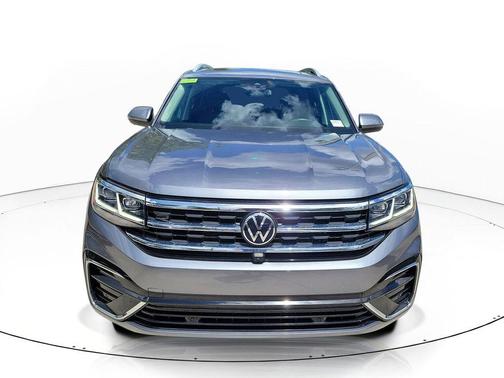 Platinum Gray Metallic 2023 Volkswagen Atlas 3.6L SEL Premium R-Line