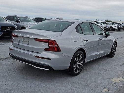 2025 Volvo S60 B5 Core
