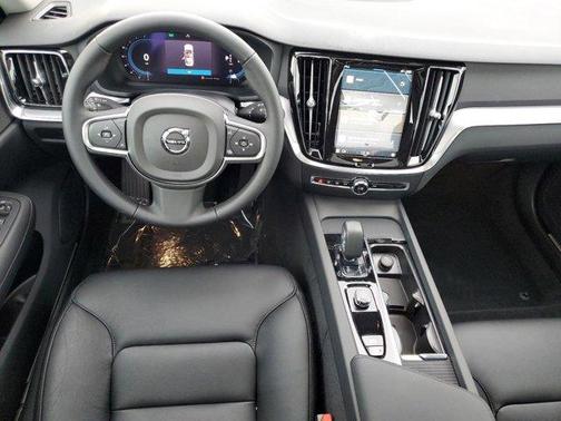 2025 Volvo S60 B5 Core