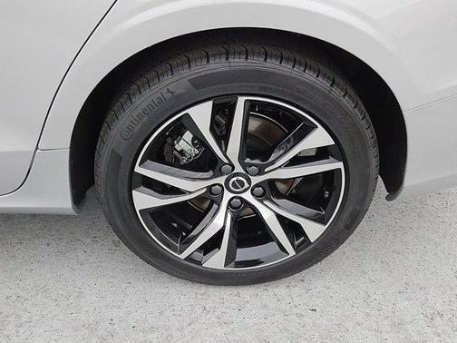 2025 Volvo S60 B5 Core