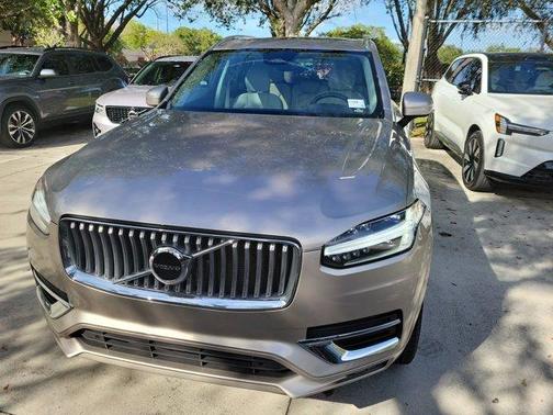 2024 Volvo XC90 B5 Core Bright Theme