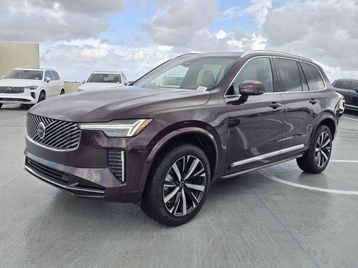2025 Volvo XC90 B5 Core