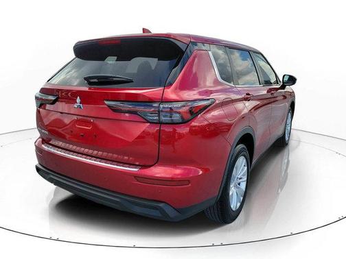 2026 Mitsubishi Outlander ES