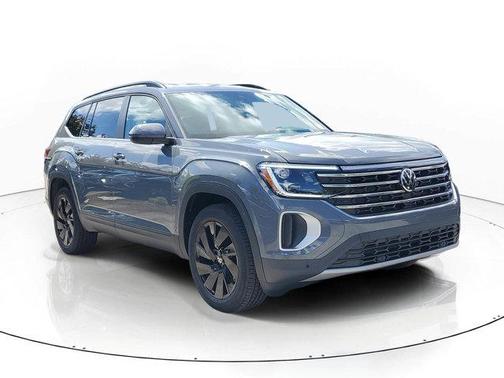 Pure Gray 2026 Volkswagen Atlas 2.0T SE W/TECHNOLOGY