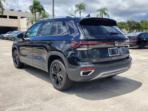 2025 Volkswagen Taos 1.5T SE