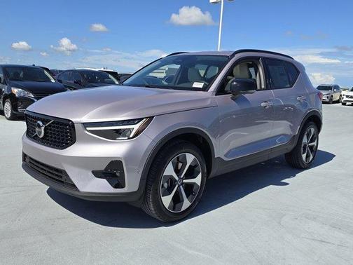 2026 Volvo XC40
