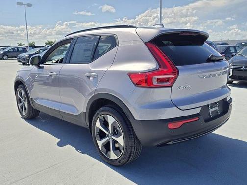 2026 Volvo XC40