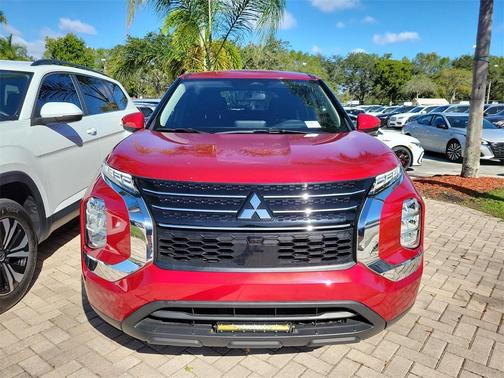 2024 Mitsubishi Outlander ES