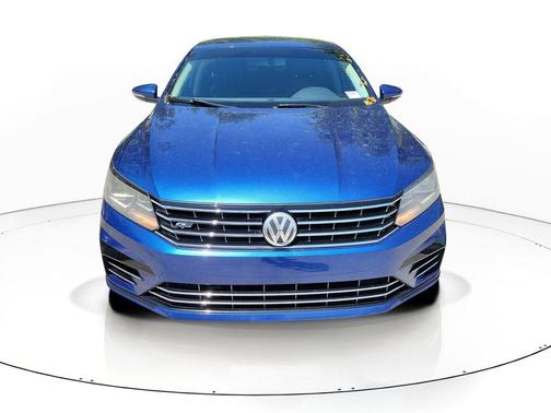 Reef Blue Metallic 2017 Volkswagen Passat 1.8T R-Line