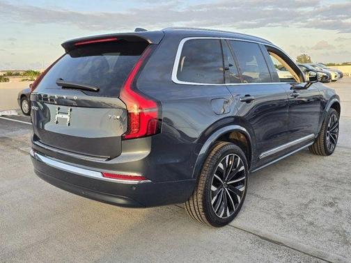 2025 Volvo XC90 Plug-In Hybrid T8 Ultra 7-Seater