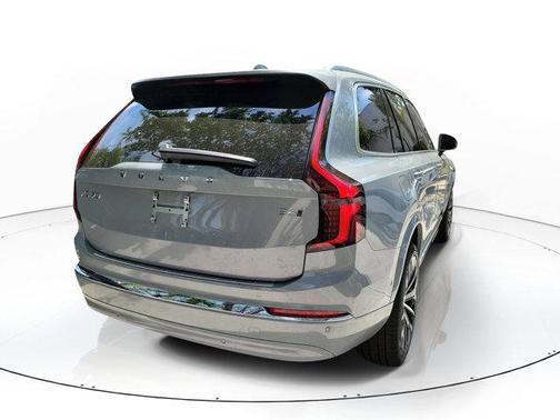 Metallic 2026 Volvo XC90 B6 Plus 7-Seater