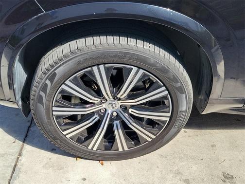 2024 Volvo XC90 B5 Core Bright Theme