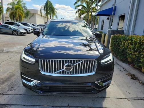 2024 Volvo XC90 B5 Core Bright Theme