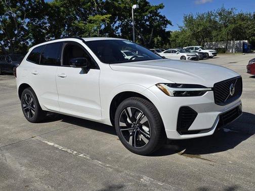 2026 Volvo XC60 CORE