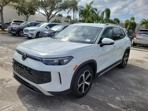 2025 Volkswagen Tiguan 2.0T SE