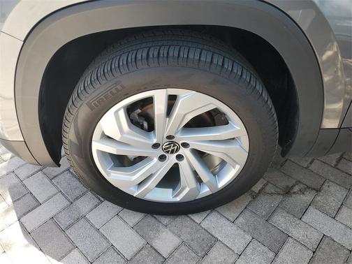 2023 Volkswagen Atlas Cross Sport 3.6L V6 SE w/Technology