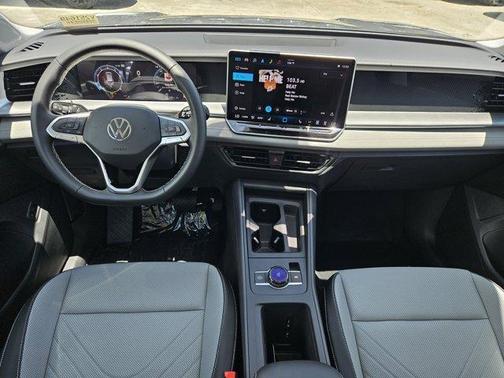 2025 Volkswagen Tiguan 2.0T SE