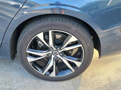 2025 Volvo S60 B5 Plus