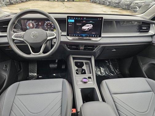 2025 Volkswagen Tiguan 2.0T SE