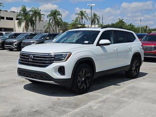 2025 Volkswagen Atlas 2.0T SE w/Technology