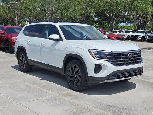 2025 Volkswagen Atlas 2.0T SE w/Technology