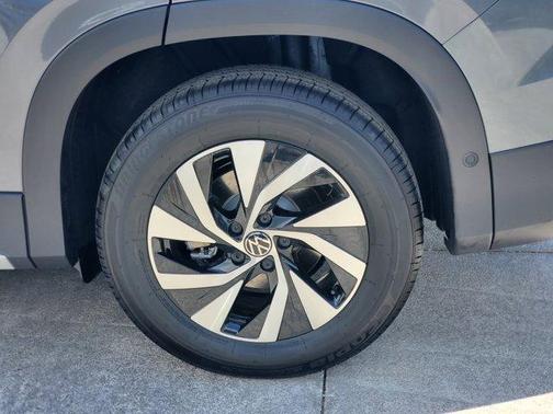 Platinum Gray Metallic 2026 Volkswagen Tiguan 2.0T S