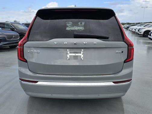 2025 Volvo XC90 B6 Ultra
