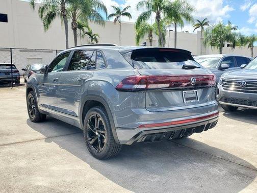 2026 Volkswagen Atlas Cross Sport 2.0T SEL R-Line Black