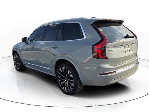 Metallic 2026 Volvo XC90 B6 Ultra 7-Seater