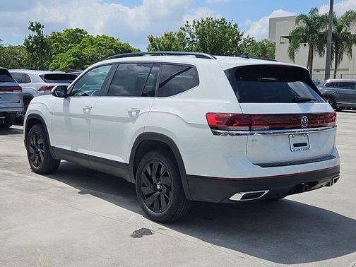 2025 Volkswagen Atlas 2.0T SE w/Technology