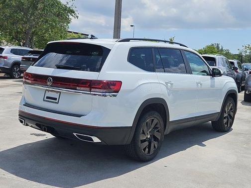 2025 Volkswagen Atlas 2.0T SE w/Technology