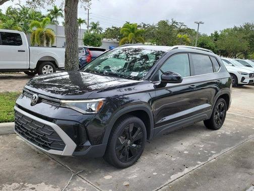 2025 Volkswagen Taos 1.5T SE