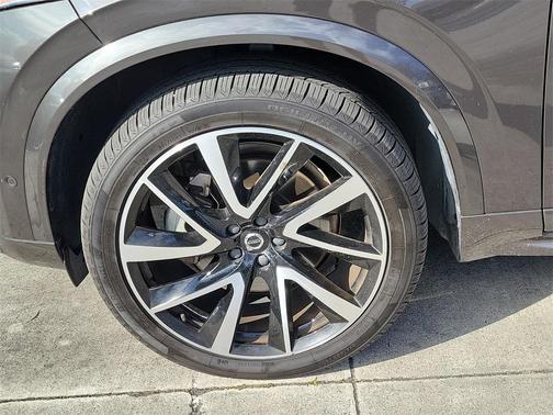 2023 Volvo XC90 B6 Plus 6-Seater